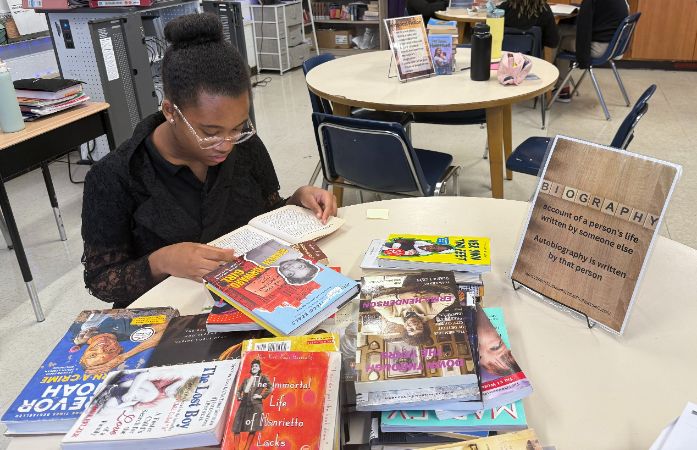  Female student reading